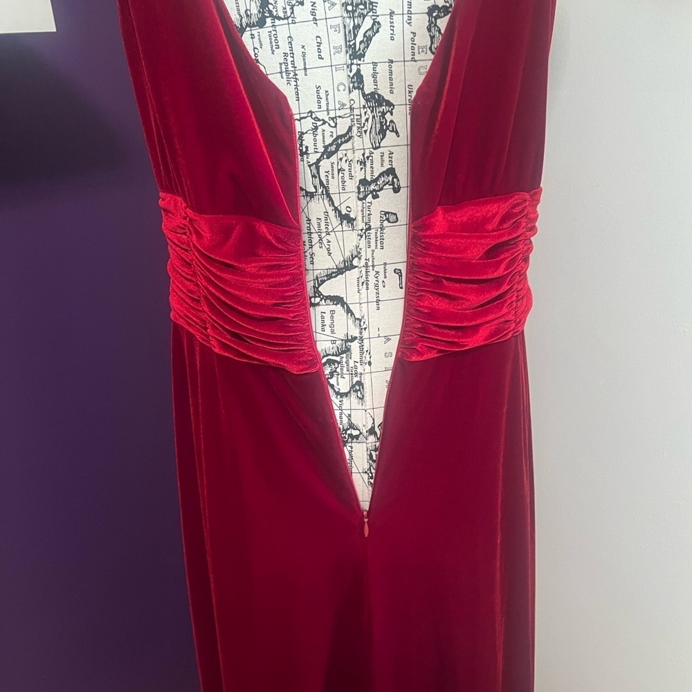 AGB Red Sleeveless Velvetlike Dress - Picture 9 of 11